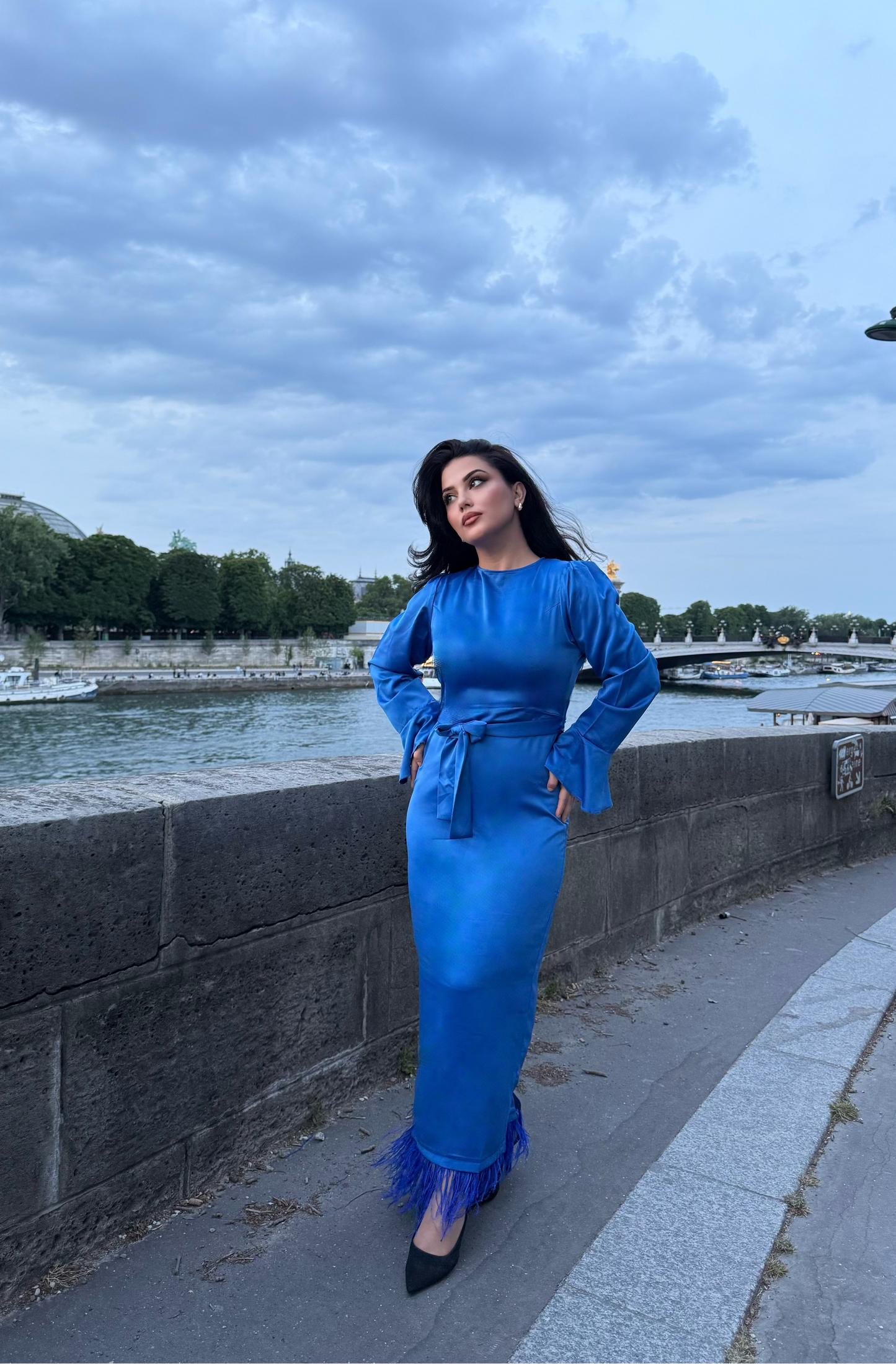Robe Madame Shiraz – L’élégance orientale contemporaine