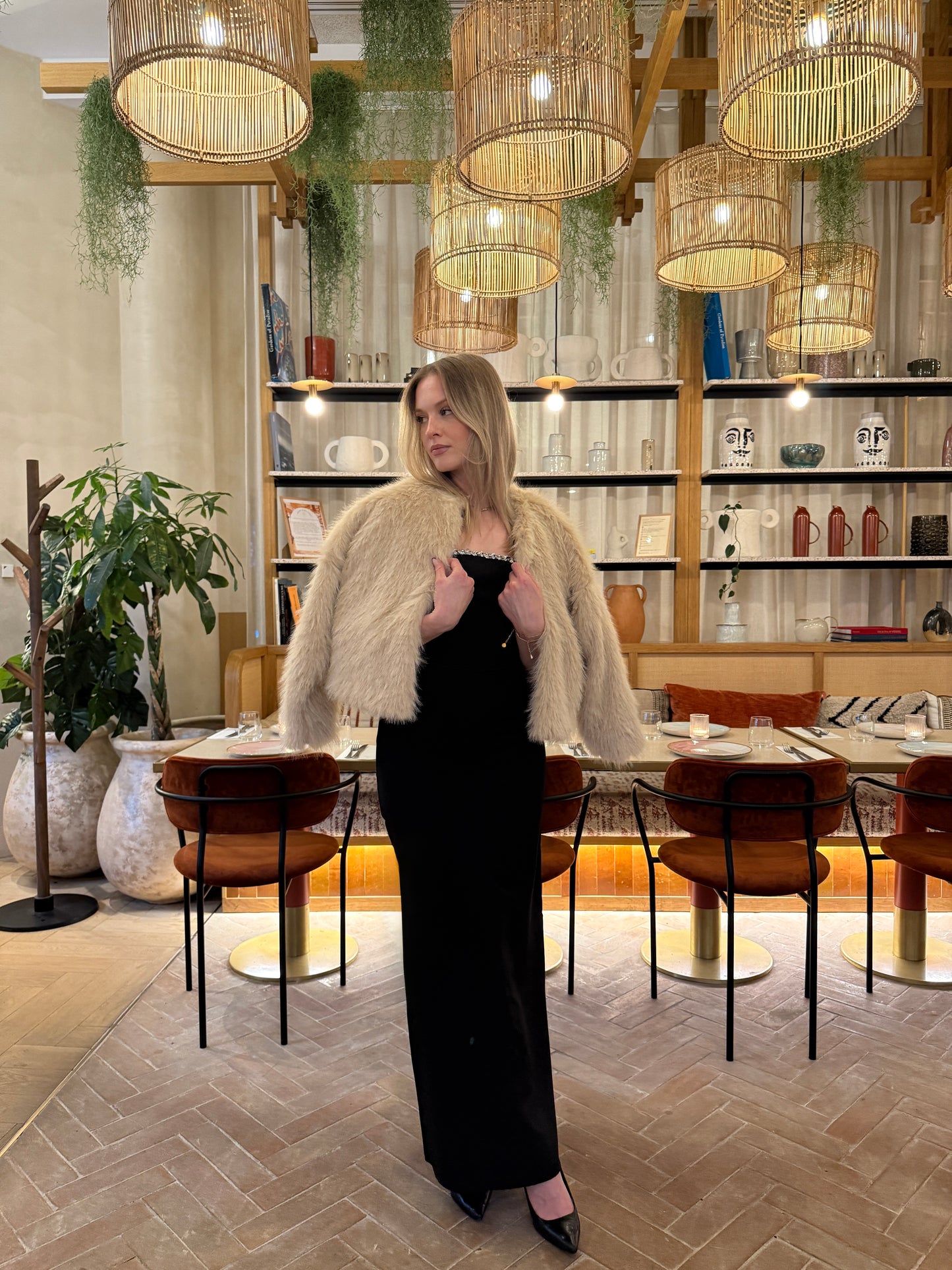 Aurora Édition – Veste Fourrure Élégante