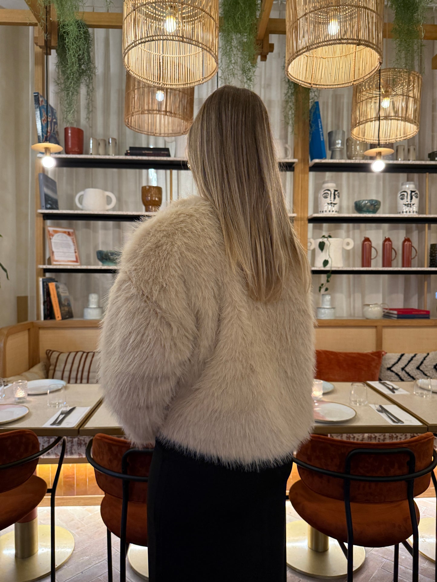 Aurora Édition – Veste Fourrure Élégante