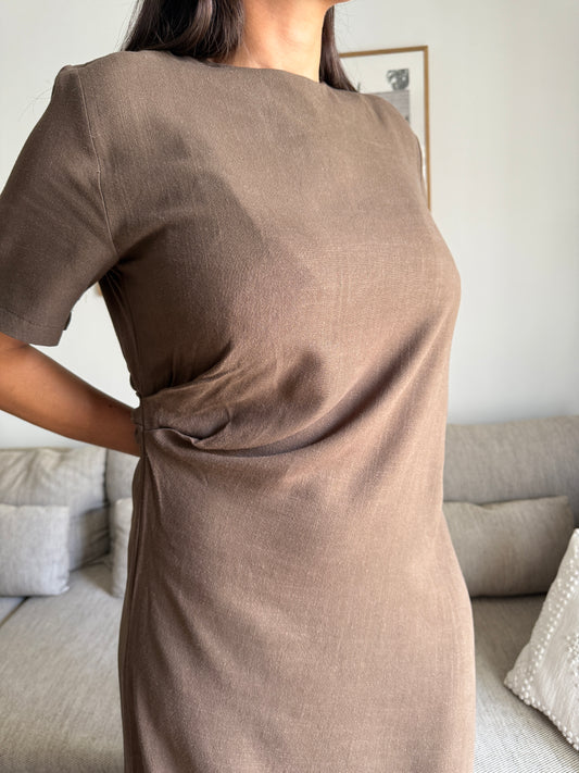 Robe Elva – Simplicité solaire