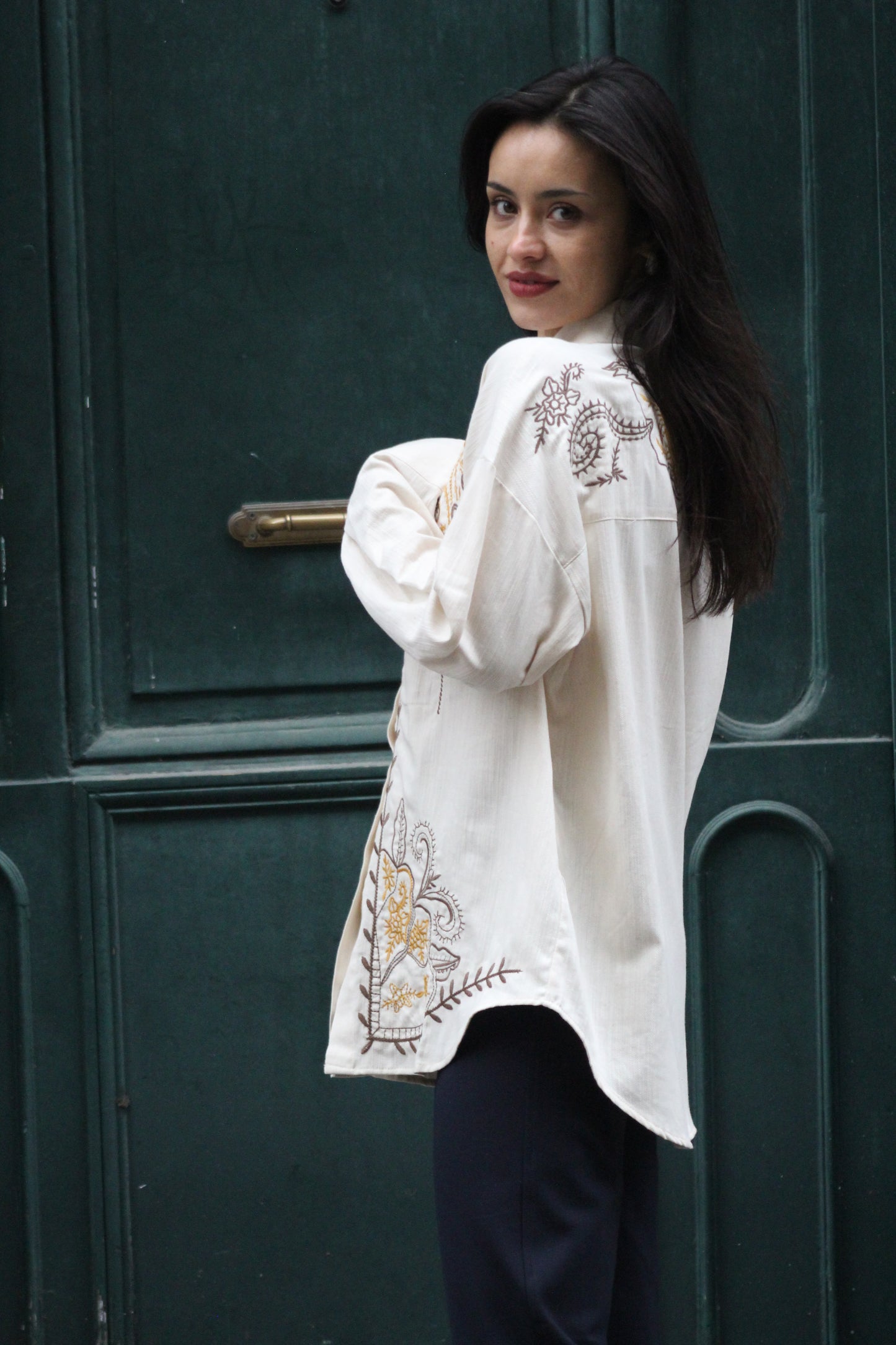 Chemise Nayla – écru brodé safran & tabac