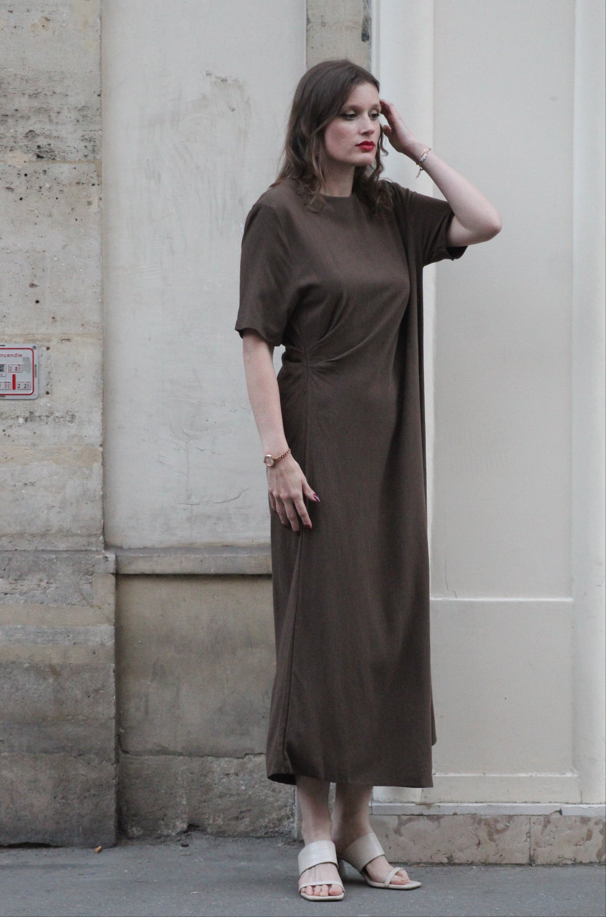 Robe Elva – Simplicité solaire